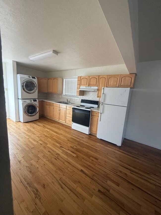 Photo - 1253 E Mesa Ave Unit E. Mesa Ave #A 1253