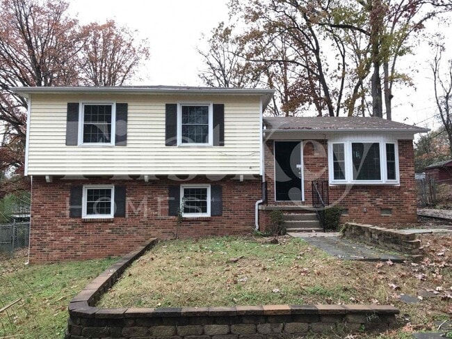 Building Photo - 4114 Farmbrooke Dr