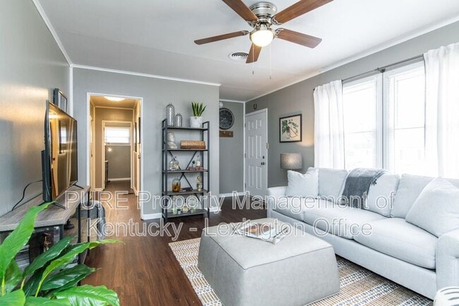 Photo - 317 Mockingbird Ln