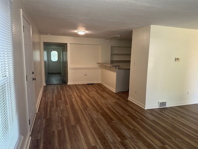 Photo - 1034 Western Ln