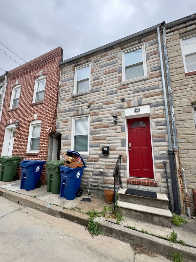 Building Photo - Charming 2 Bedroom/2 Bathroom Townhome in Upper Fells Point, MD!