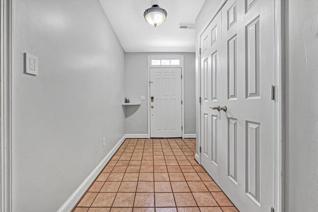 Photo - 2221 Jefferson St SW