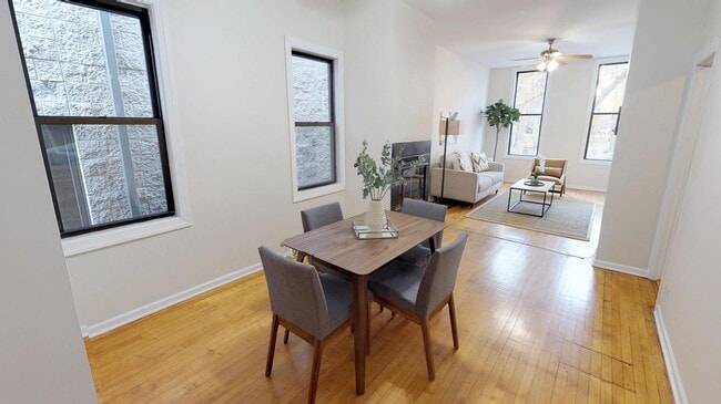 Photo - 1545 N Wood St