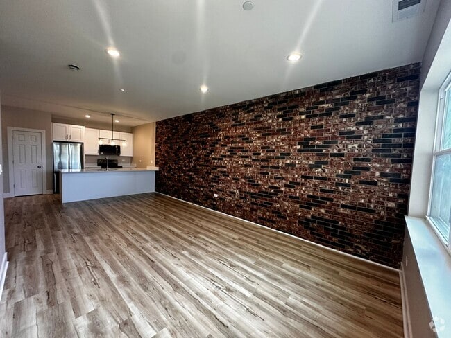 Building Photo - 400 S Main Pl Rental