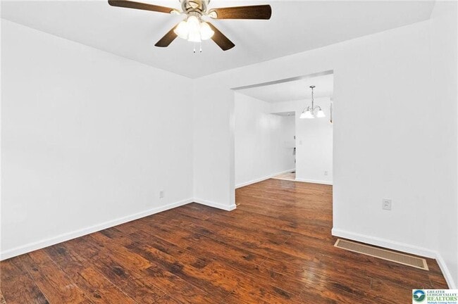 Photo - 921 Ridge St