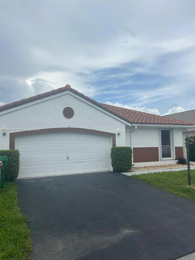 Photo - 5901 Chester Ln