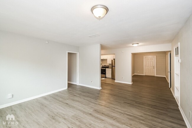 Photo - 214 N Whitney St