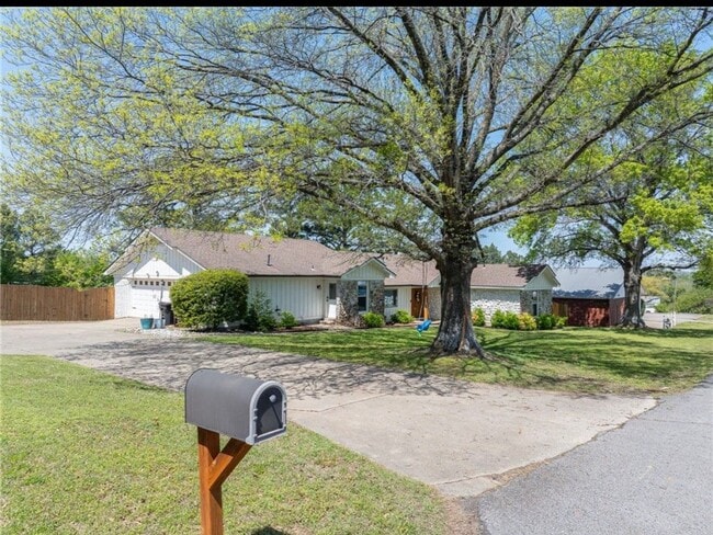 Photo - Beautiful Newly Remodeled 3 Bed, 2 Bath Home