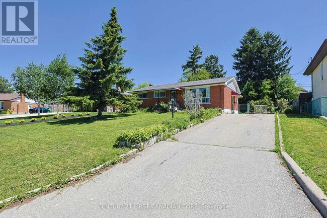 Photo - 268 Burlington Crescent