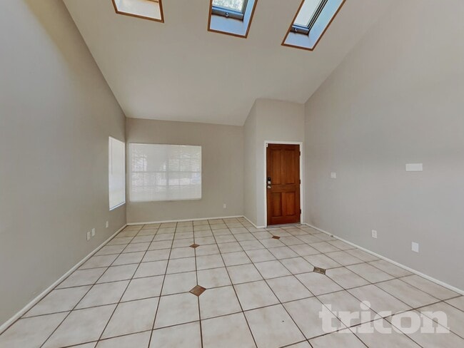 Photo - 5214 E Fountain St