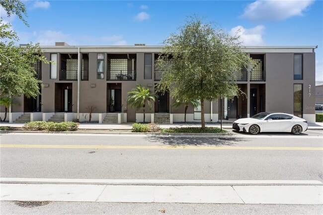 Building Photo - 217 N 12th St Unit 105