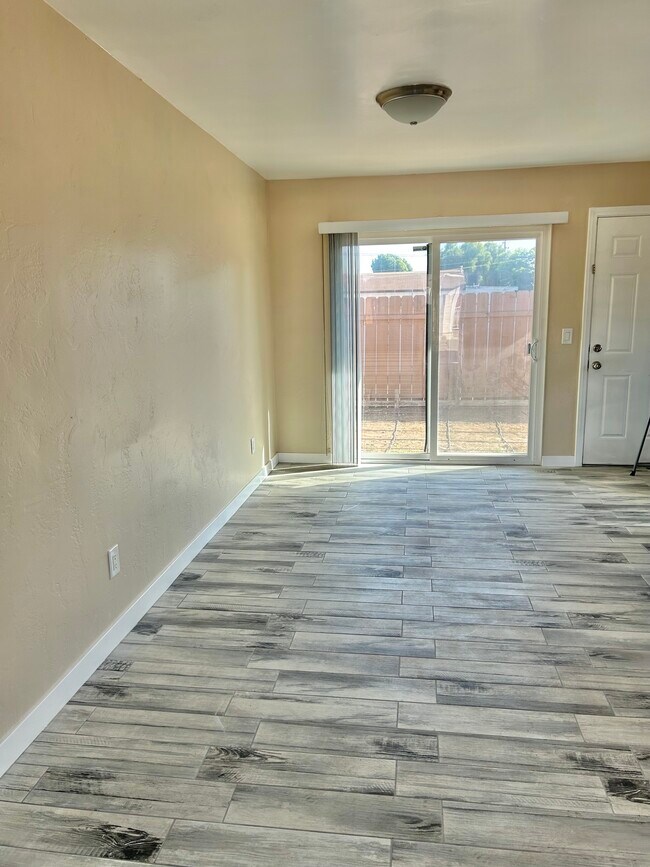 Photo - 1685 Donax Ave