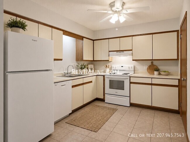 Building Photo - 6 Hartley St Unit 1