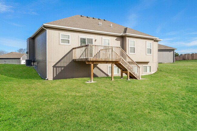 Fantastic 4bd/3ba home! Coming soon!