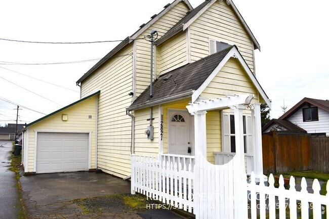 Building Photo - 2821 22nd St Rental