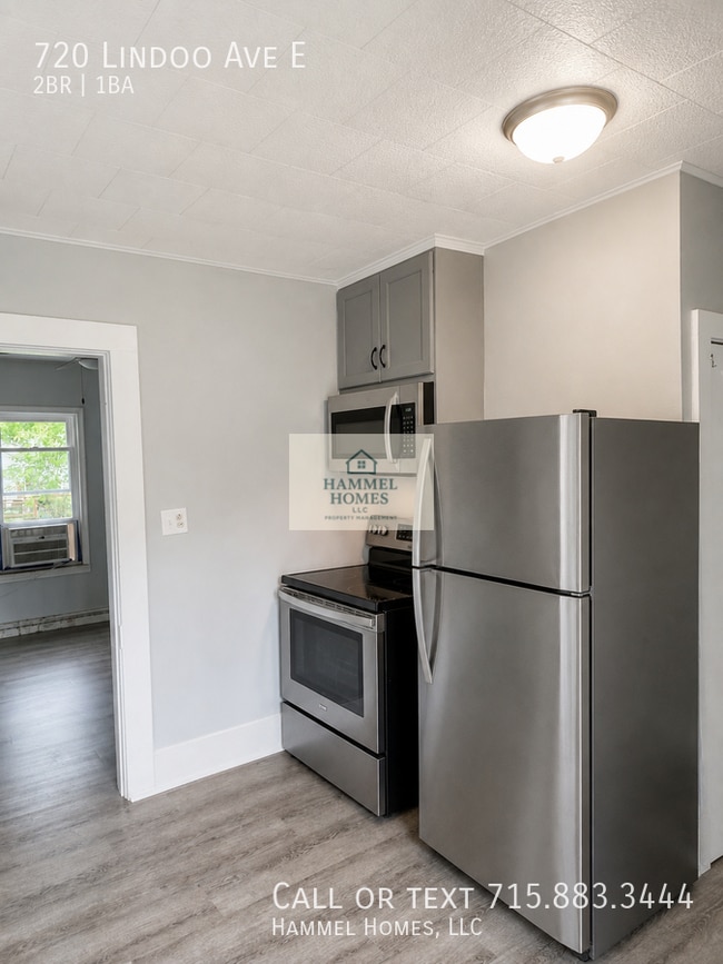 Photo - 720 Lindoo Ave E
