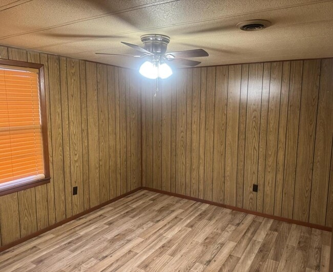 Photo - 106 Hiers Ave