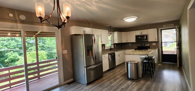 Photo - Woodland Hills