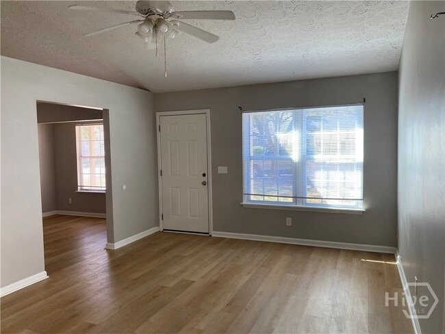 Photo - 136 Quail Hollow Dr