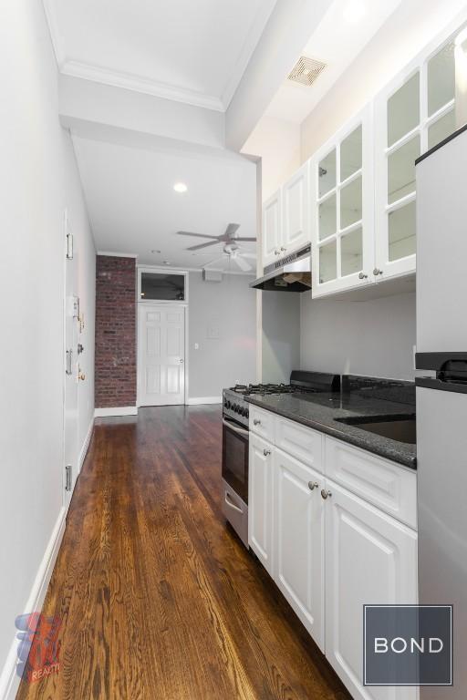 Building Photo - 118 Christopher St Unit 6 Rental