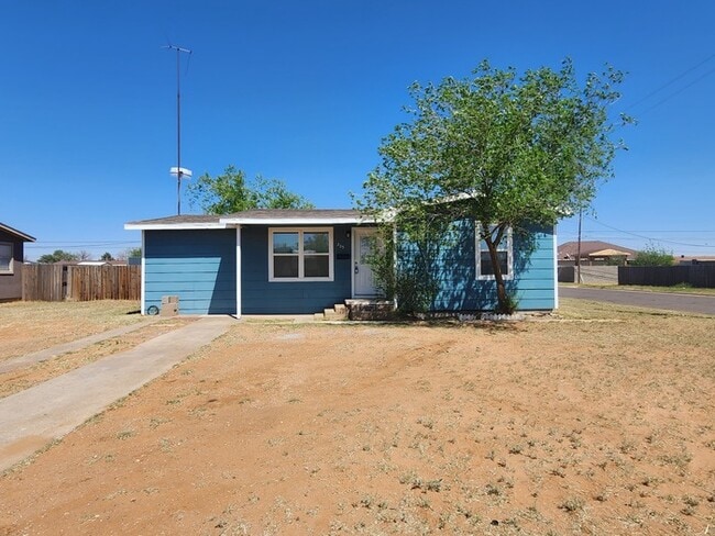 Building Photo - 205 Waverly Dr