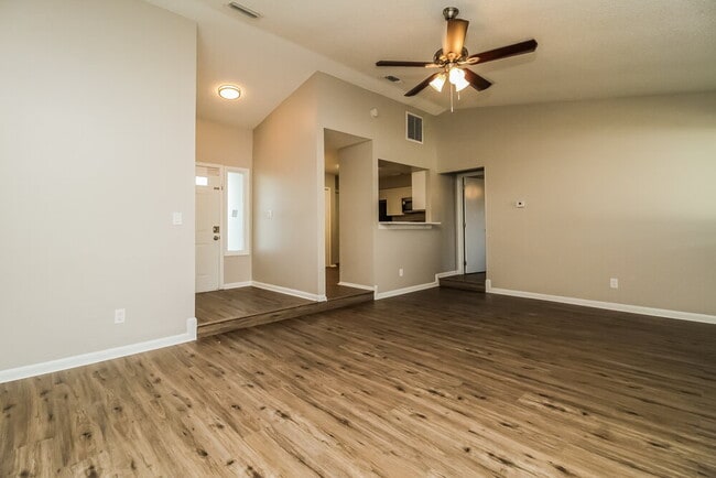 Photo - 1533 Colony Ave