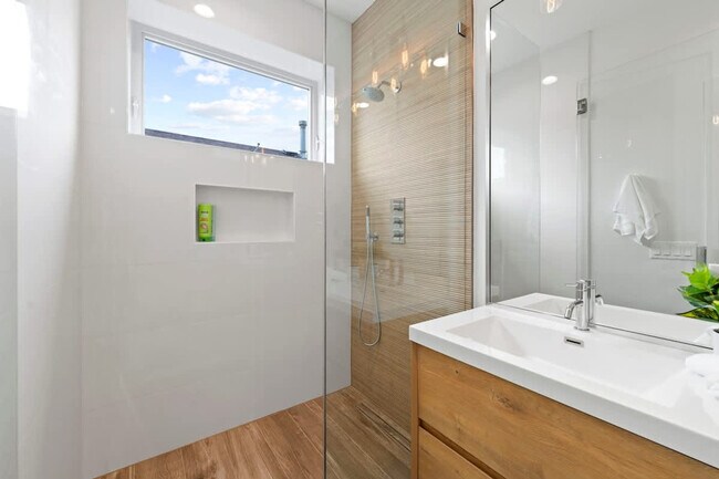 Photo - 2110 W Washington Blvd Unit ID1261735P