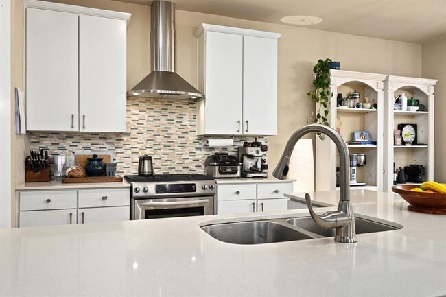 Photo - 2819 Corbin Ln