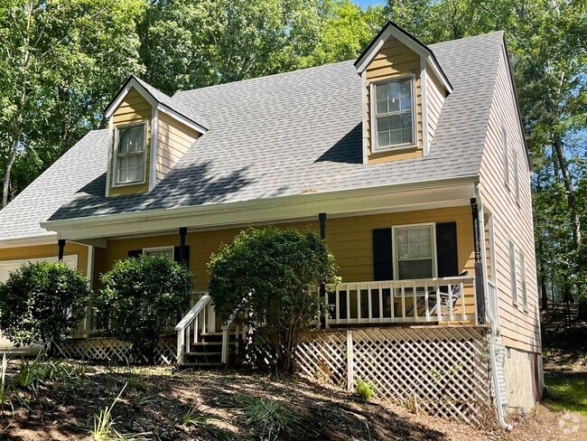 Building Photo - 3 BR 2 1/2 Bath home located off Mitchell ...