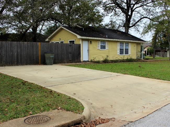 Photo - 3322 Augusta Dr