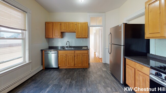 Building Photo - 7 Sunset St Unit 3 Rental