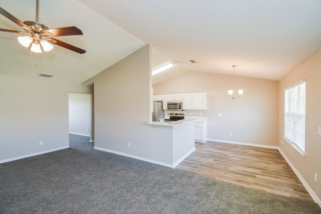 Photo - 2700 Taylor Hill Dr