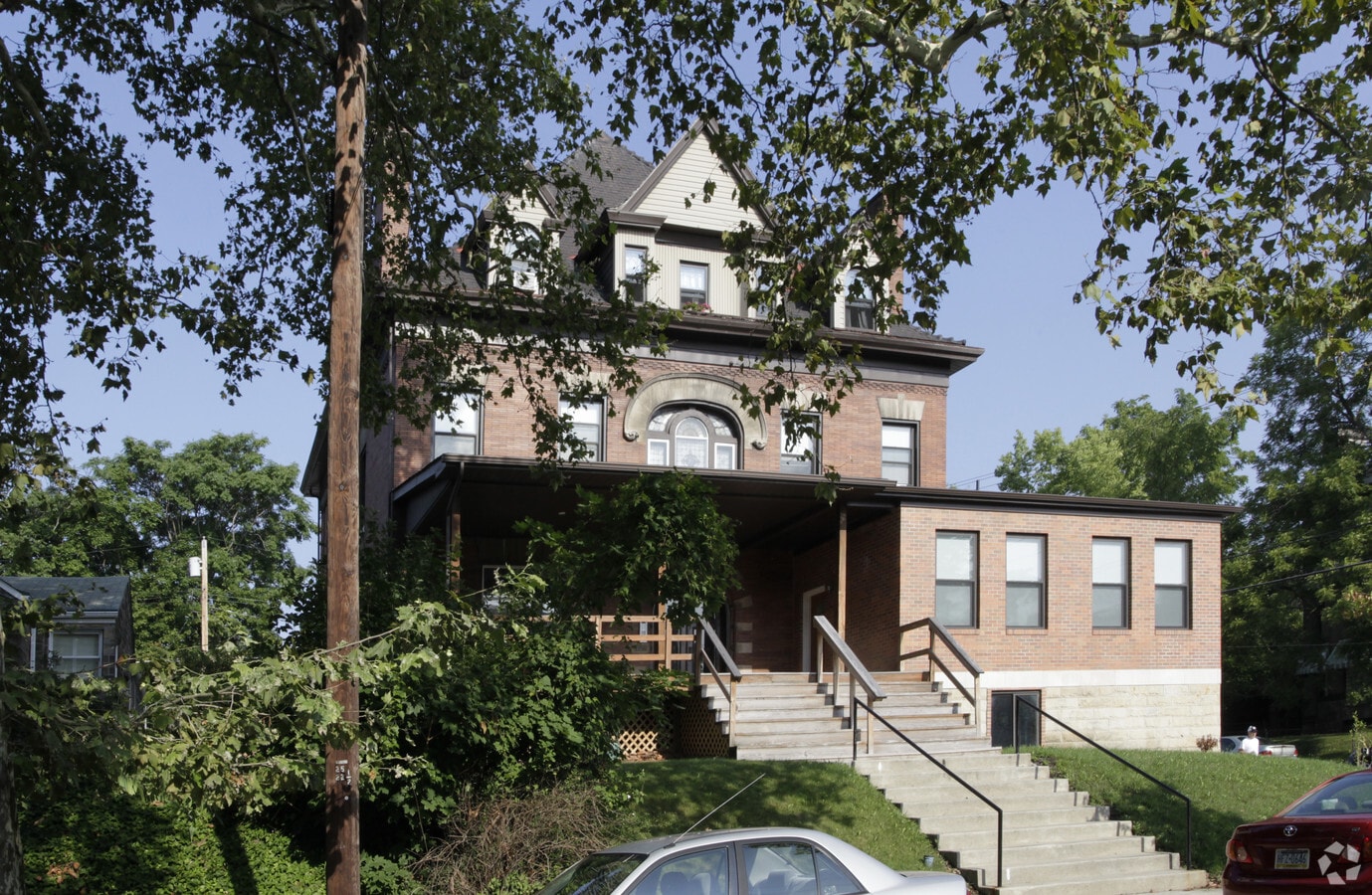 Photo - 304 S Graham St