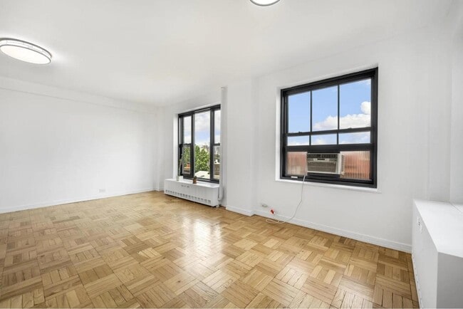 Building Photo - 325 Clinton Ave Rental