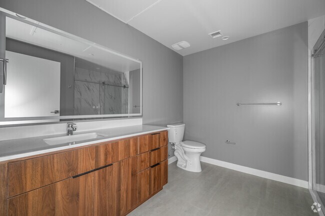 1BR, 1BA - 715SF - Bathroom