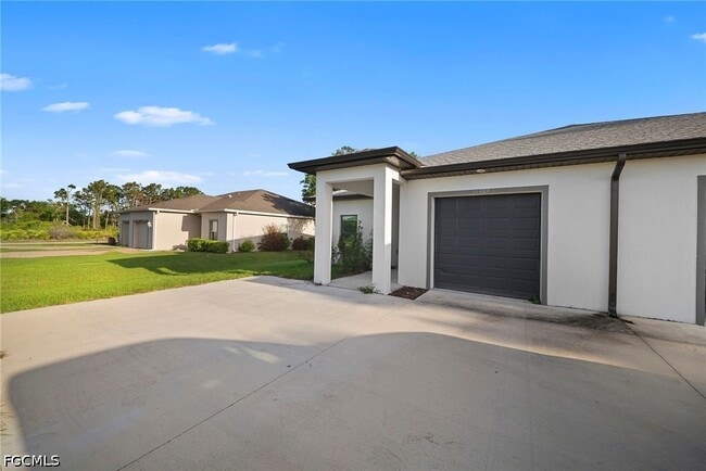 Photo - 26481 Sandhill Blvd