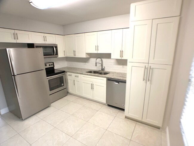 Photo - 3215 W Swann Ave Unidad 30