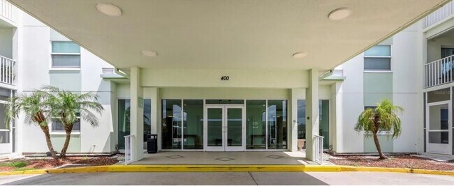 Photo - Stunning Furnished Waterfront Condo – 2 Be...