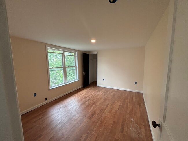 Photo - 415 Market St