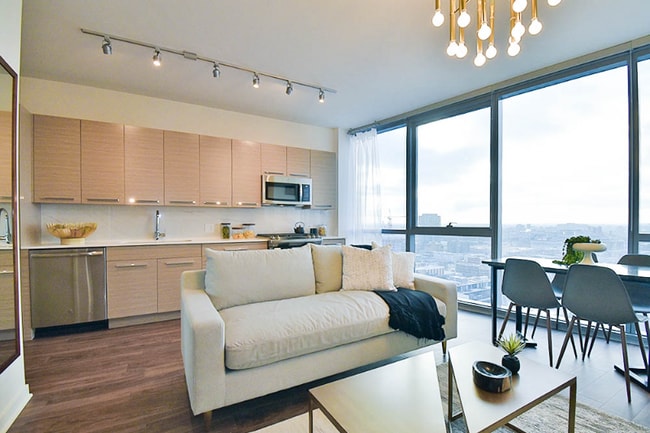 Photo - 732 W Madison St