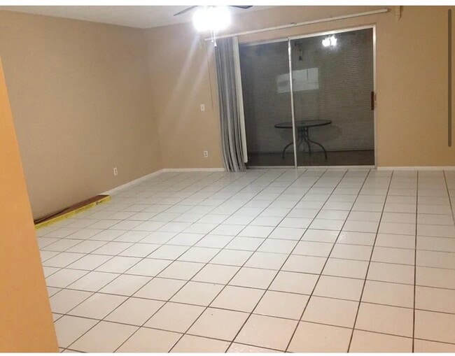 Building Photo - 12009 Poinciana Blvd Unit 102