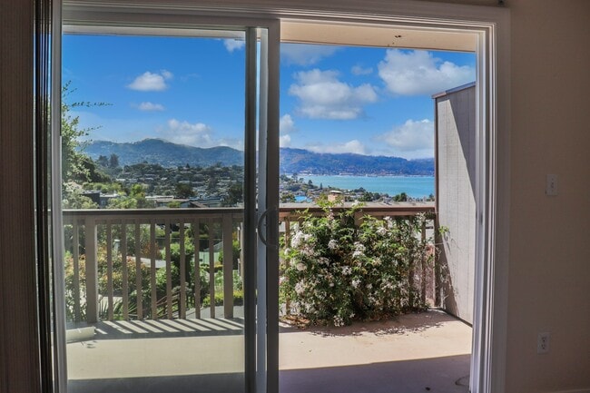 Building Photo - 55 Marinero Cir Unit 101A Rental