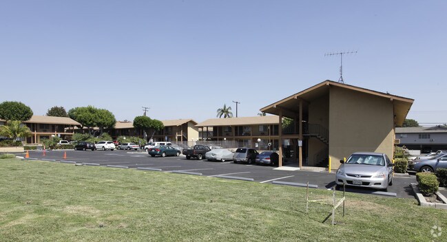 Photo - La Habra Inn Senior Apartments