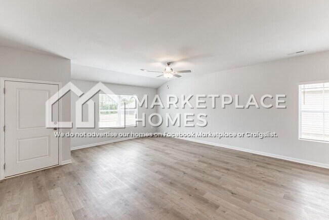 Photo - 157 Olde Hearth Rd