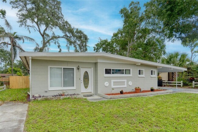 2306 W Clinton St House House - Image 