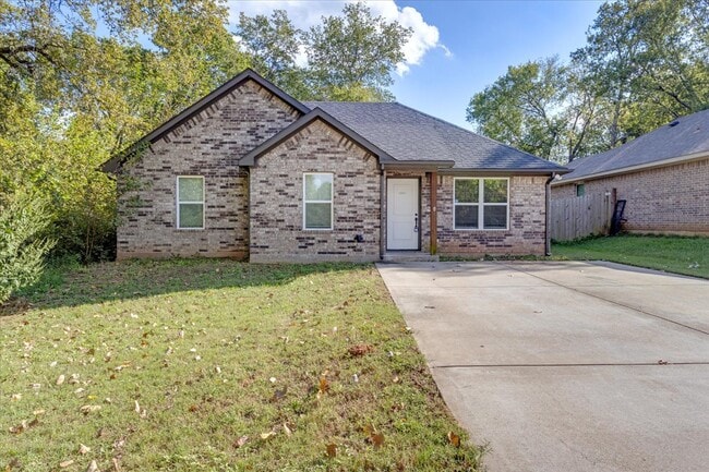 Photo - 230 E Johnson St