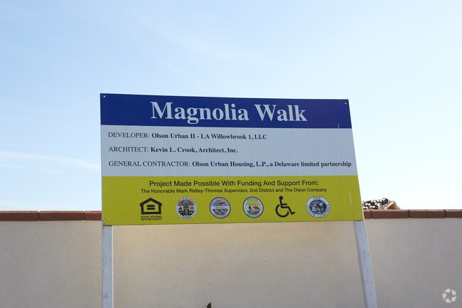 Photo - Magnolia Walk