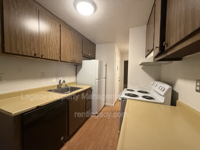 Photo - 2125 Northwood Cir Unit D