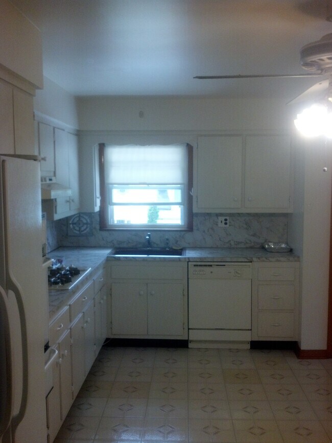 Photo - 366 Wilson Ave Unit 2