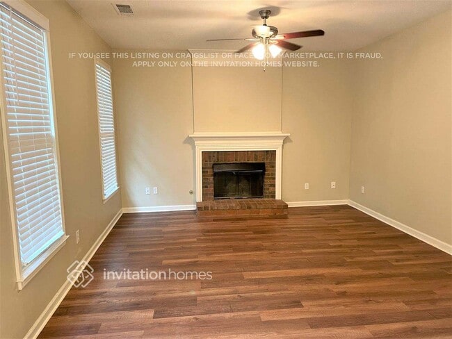 Photo - 1481 Gateview Way